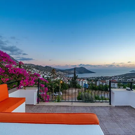 Seas The Day Villa