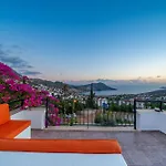 Seas The Day Villa